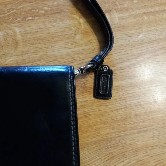 AUTHENTIC COACH Leather Large Wristlet w Buckle Wallet Clutch - Picture 3 of 7